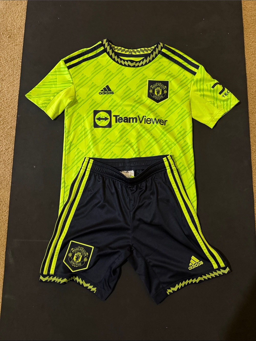 Adidas Kids Neon Yellow and Navy Manchester United Soccer Kit